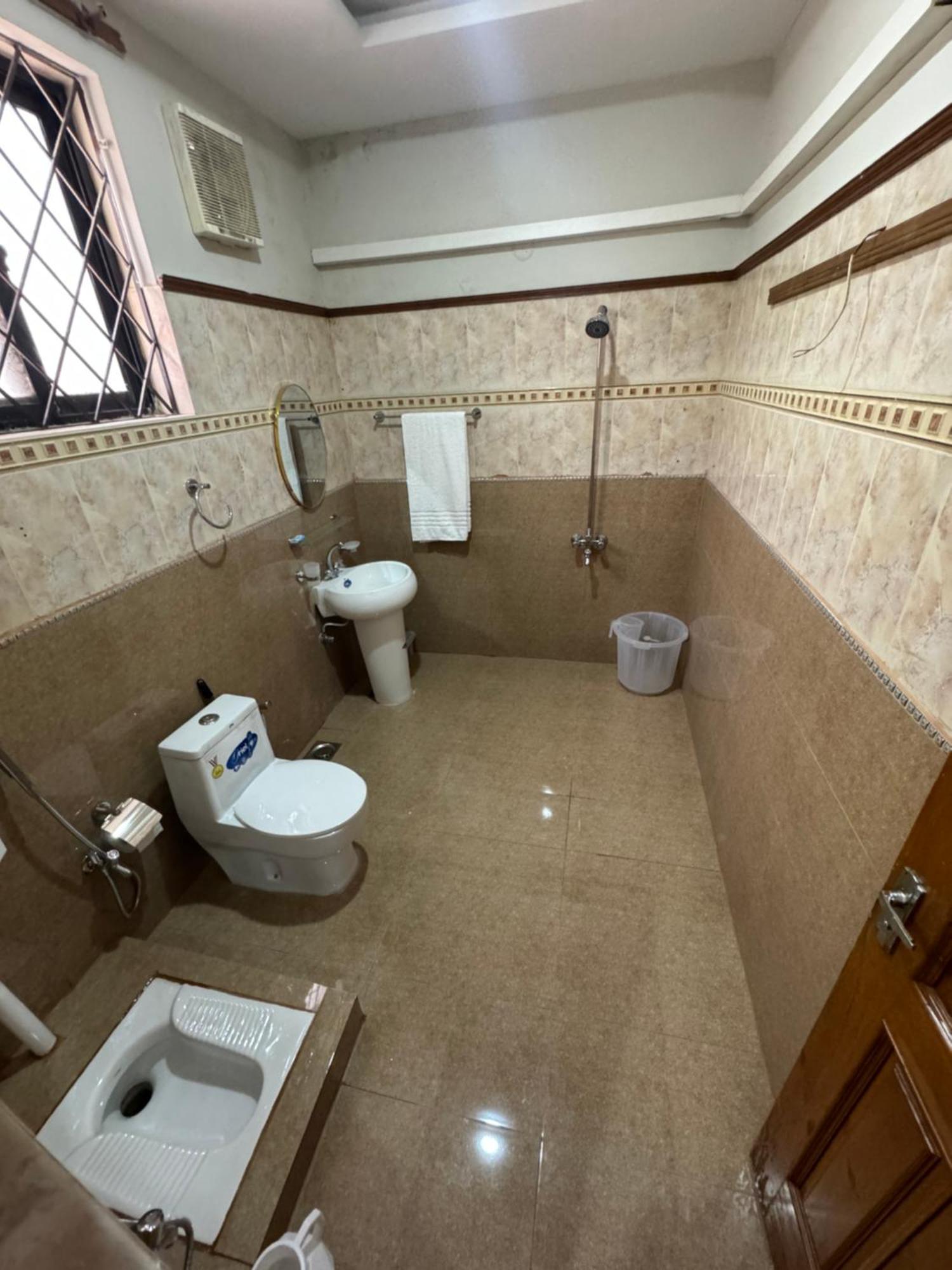 Royal Executive Inn Guest House Islamabad Exterior foto